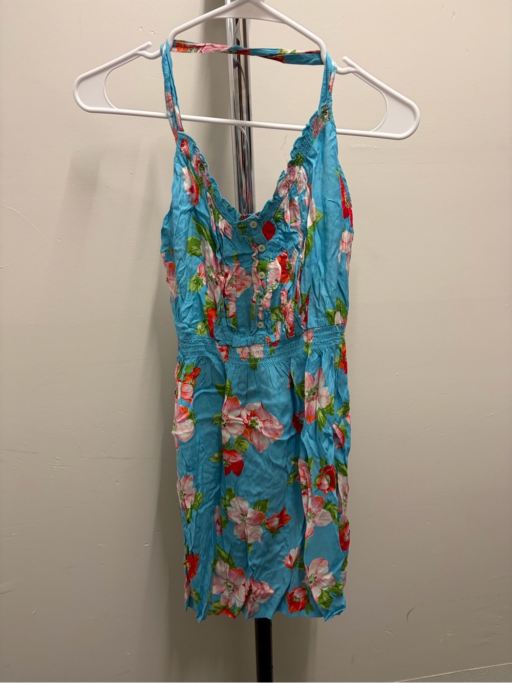 Hollister Size M NWOT